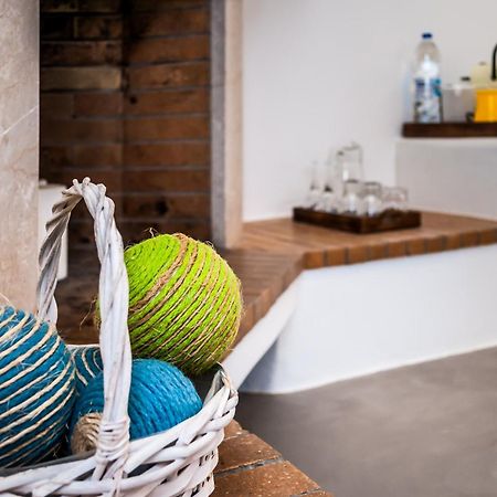Eiriana Luxury Suites Plaka  Экстерьер фото